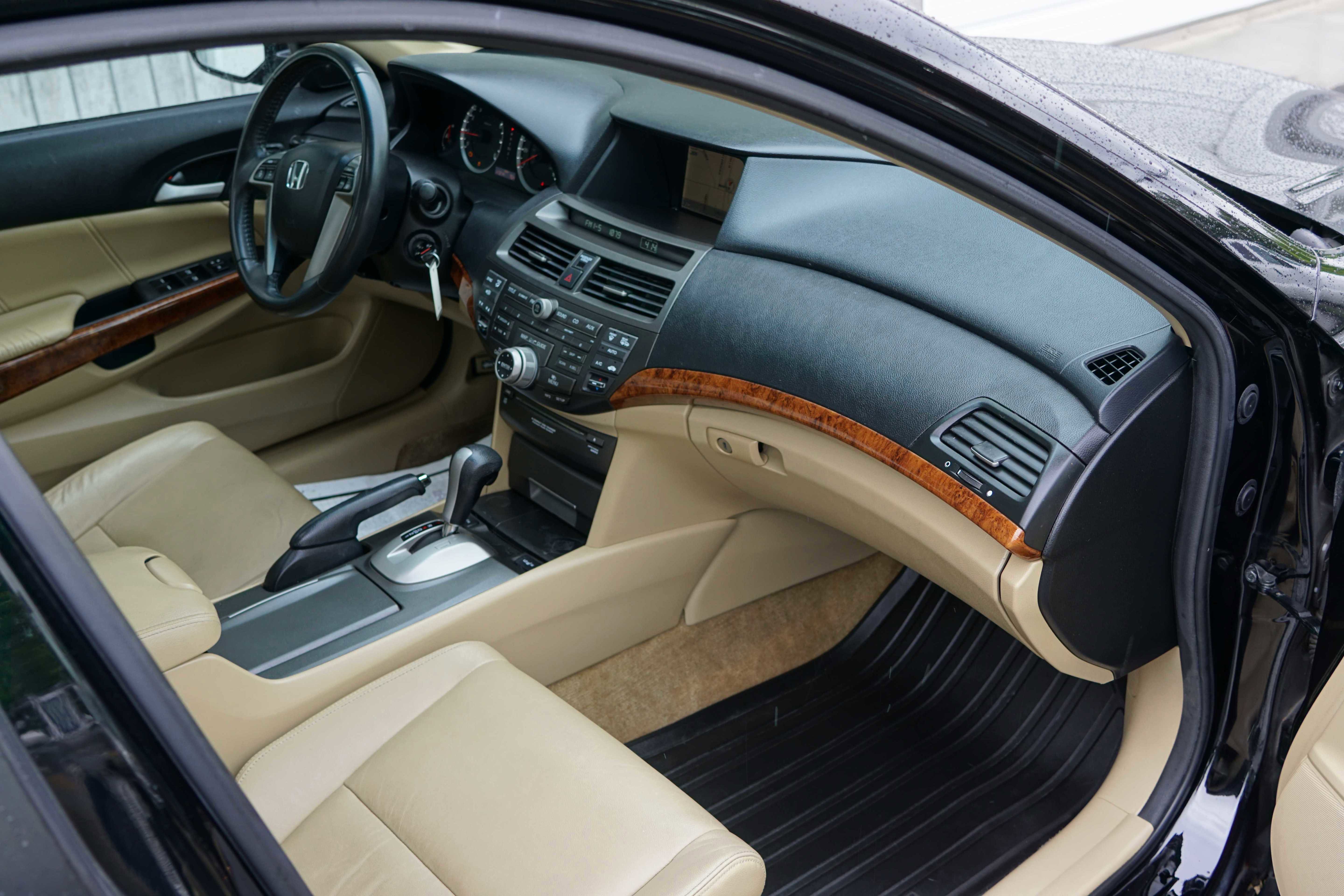 Used 2012 Honda Accord EX-L image 31