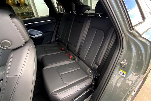 New 2025 Audi Q3 2.0T Premium image 9