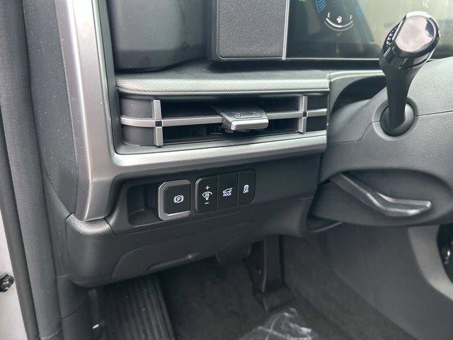 New 2026 Hyundai Santa Fe SE image 7