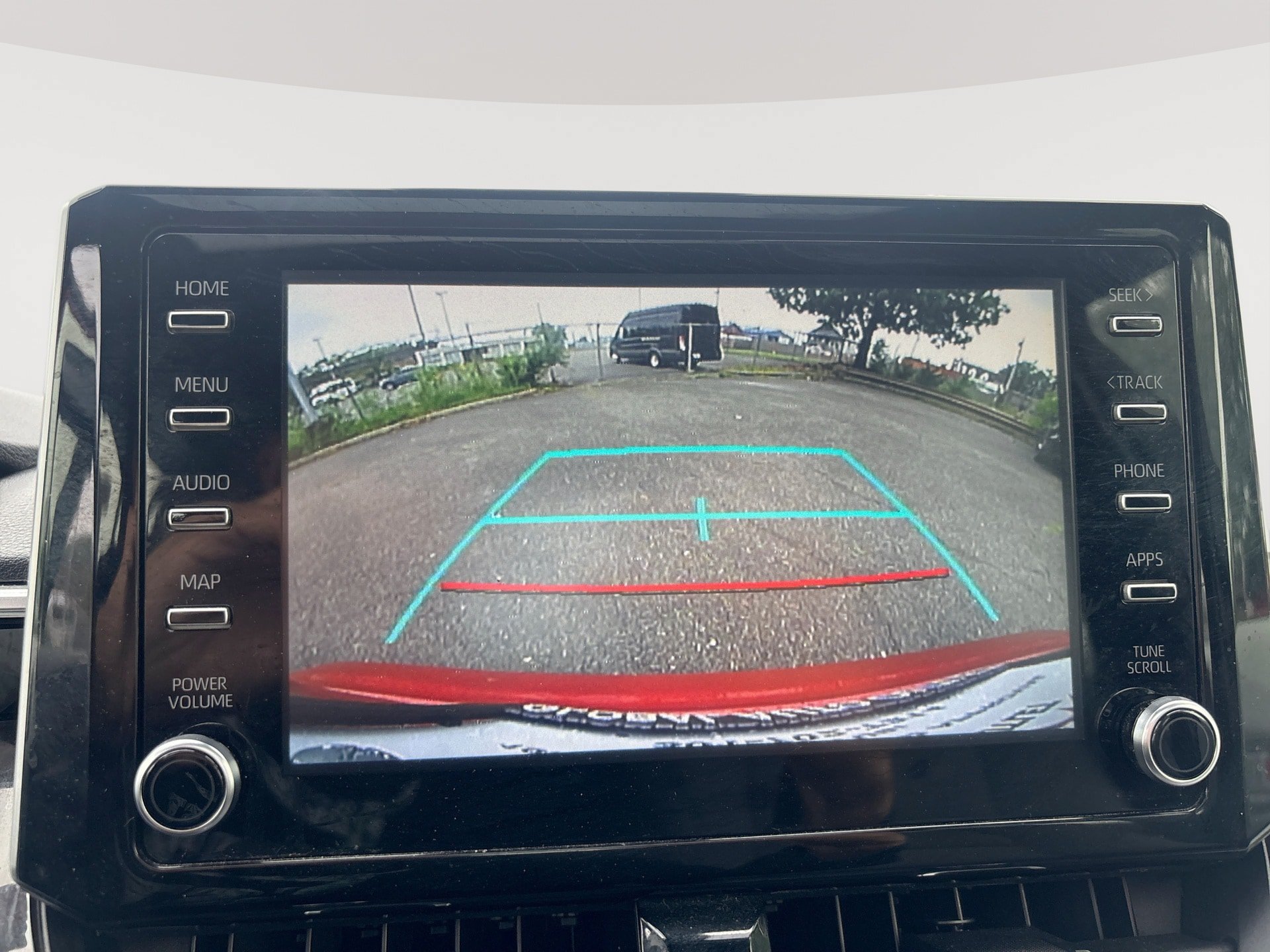 Used 2020 Toyota Corolla SE w/ SE Premium Package FWD image 25