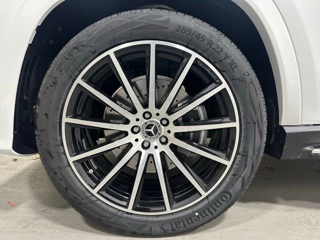 New 2026 Mercedes-Benz GLS 450 4MATIC image 17