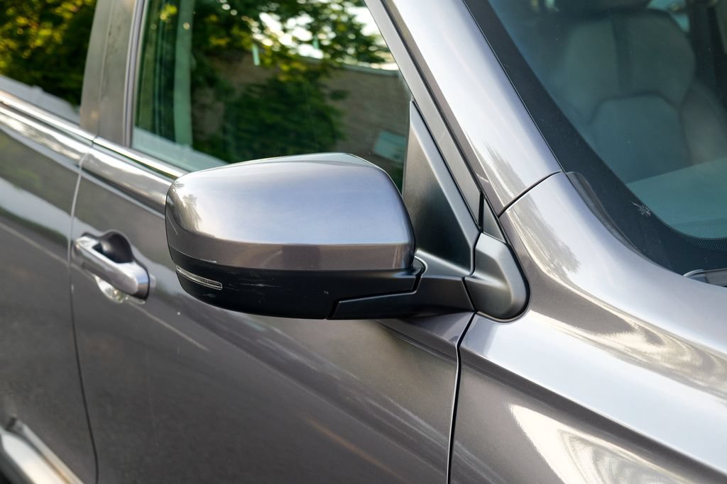 Used 2025 Honda Pilot EX-L image 10