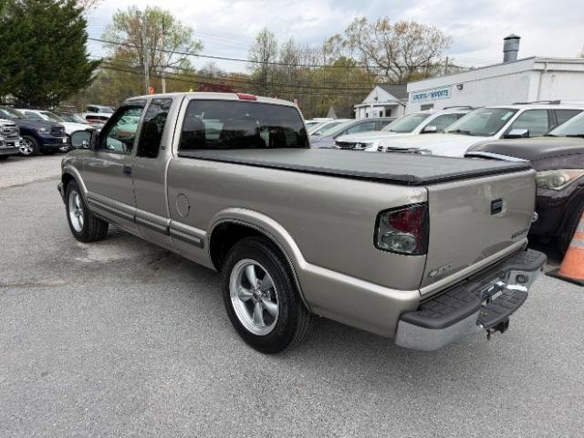 Used 2000 Chevrolet S10 Pickup LS w/ Preferred Equipment Group RWD image 5