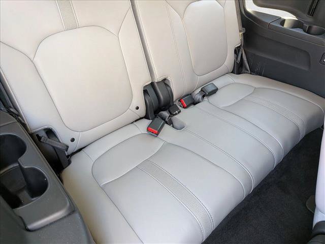 Certified 2025 Honda Pilot EX-L image 18