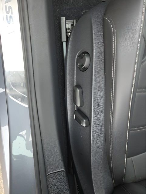 Used 2020 Volkswagen Passat 2.0T SE image 11