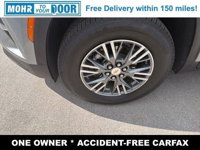 Used 2025 Chevrolet Traverse LT image 9