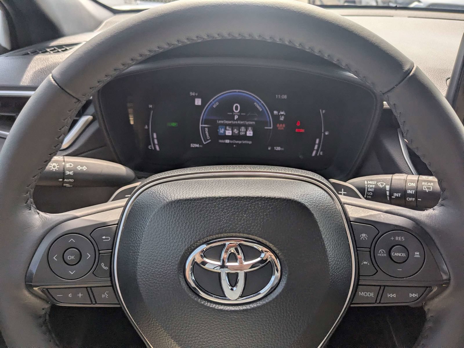 Used 2026 Toyota Corolla Cross AWD Hybrid w/ Moonroof Package image 29