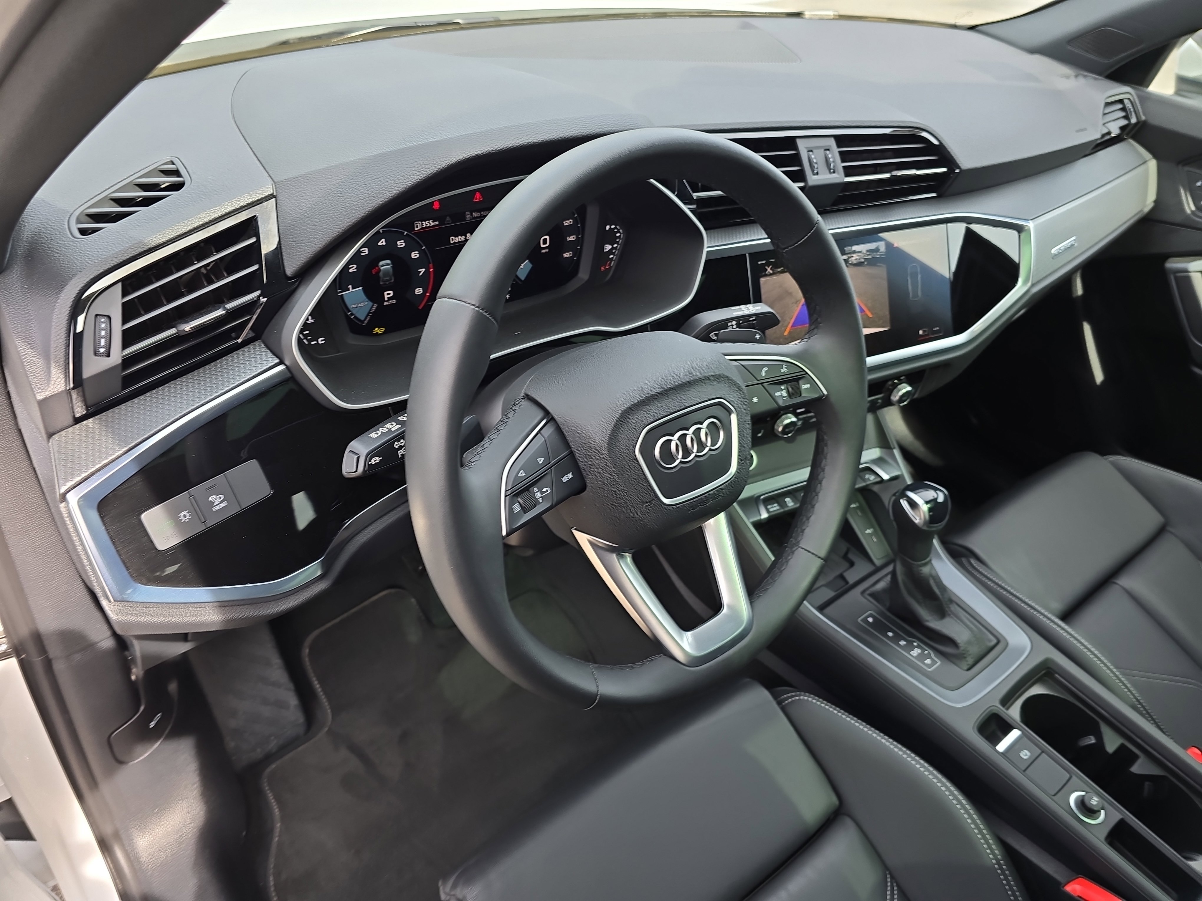 Used 2025 Audi Q3 2.0T Premium w/ Convenience Package image 16