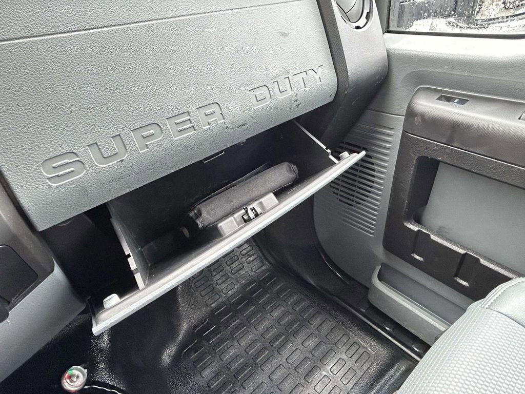 Used 2015 Ford F550 2WD Regular Cab Super Duty image 23