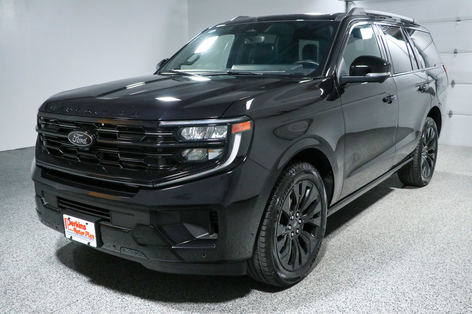 Used 2025 Ford Expedition Platinum w/ Stealth Appearance Package AWD/4WD image 35