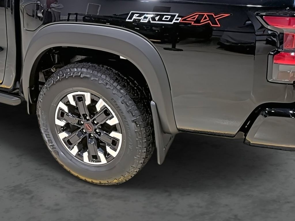 Used 2024 Nissan Frontier PRO-4X w/ Technology Package image 9