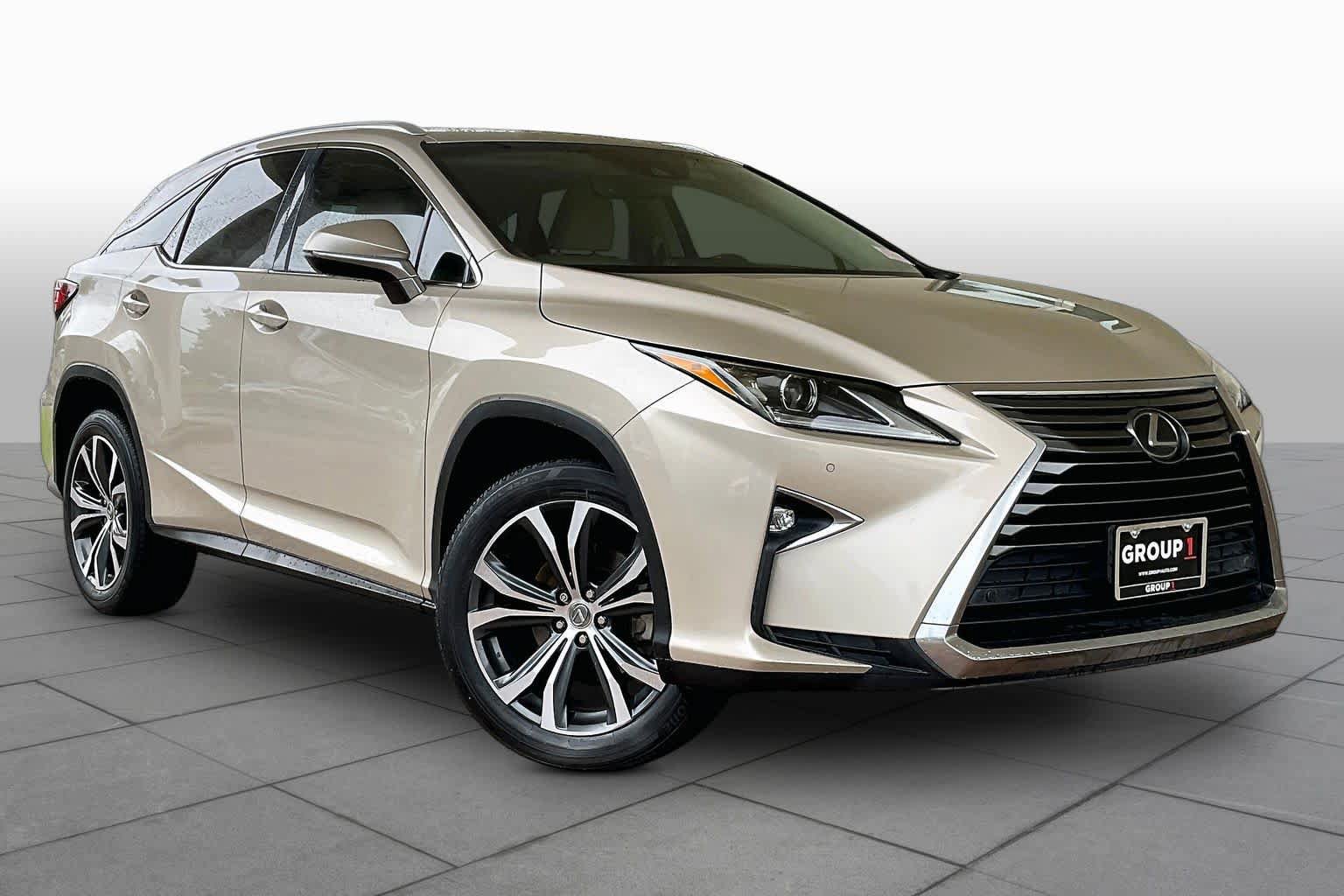 Used 2017 Lexus RX 350 FWD w/ Premium Package image 3