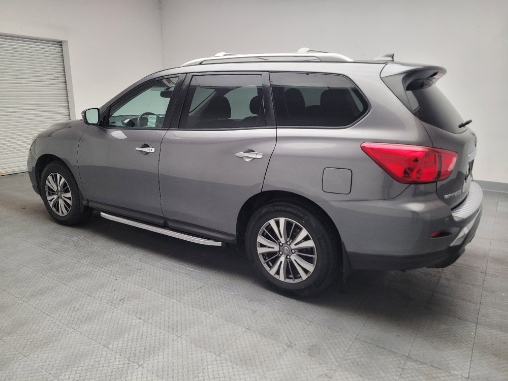 Used 2019 Nissan Pathfinder SV FWD image 3