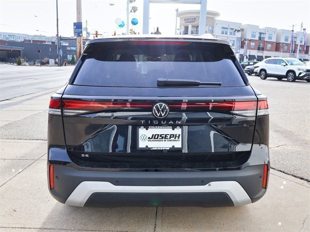 New 2026 Volkswagen Tiguan SE image 4