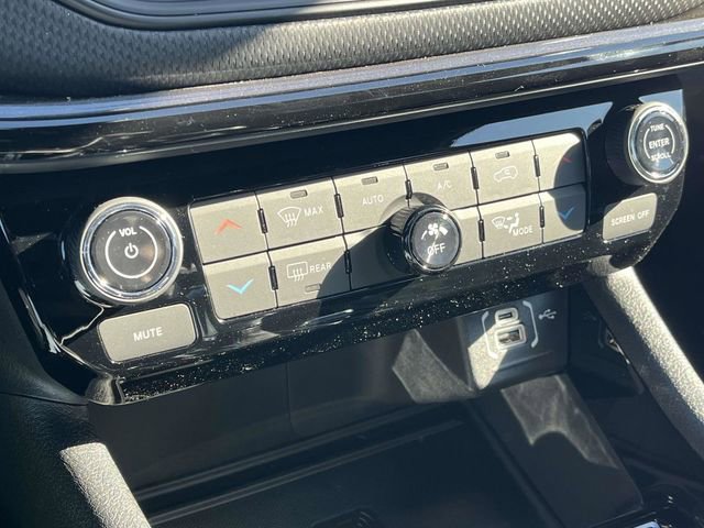 New 2026 Jeep Compass Latitude image 24