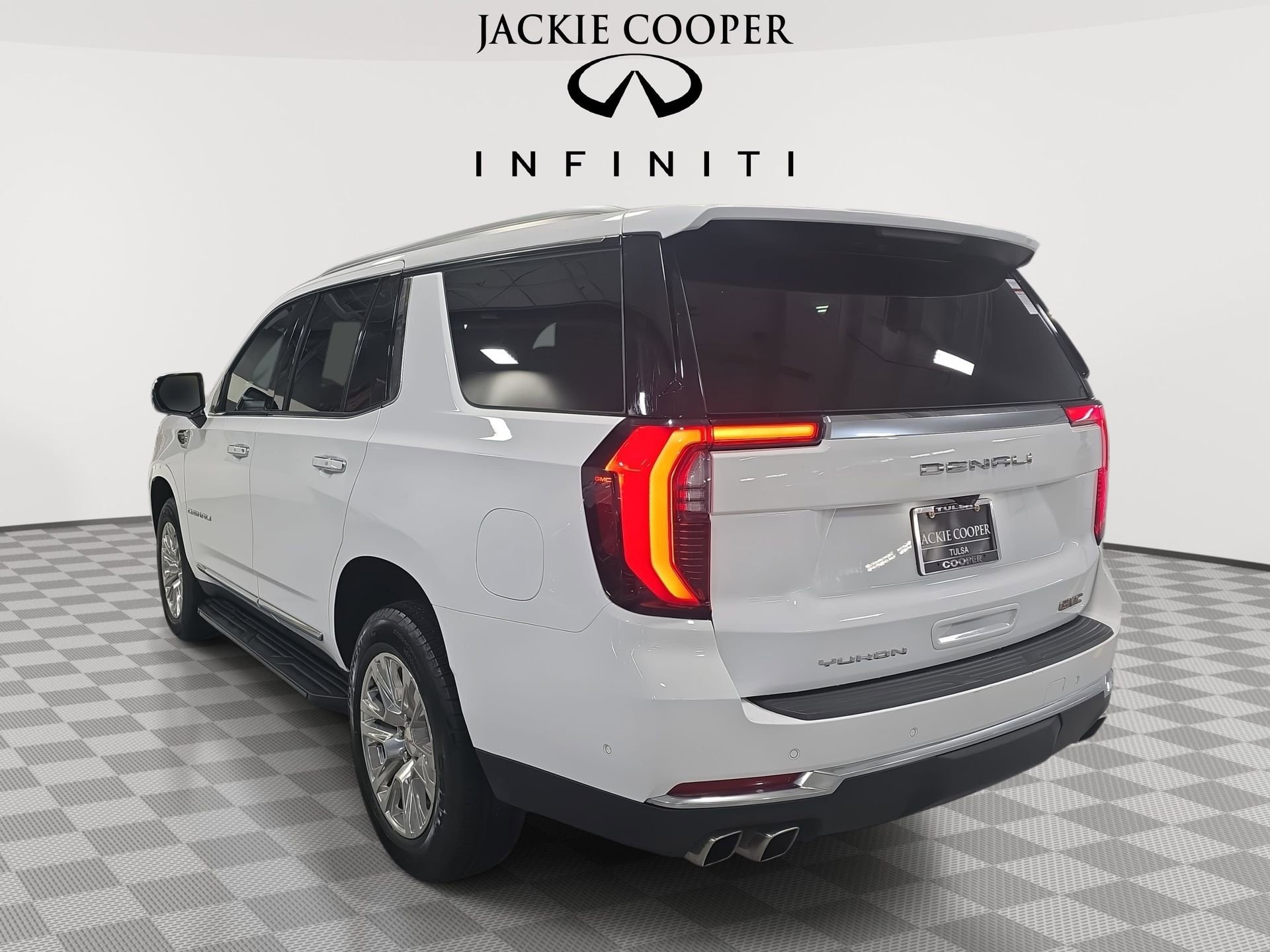 Used 2025 GMC Yukon Denali image 7