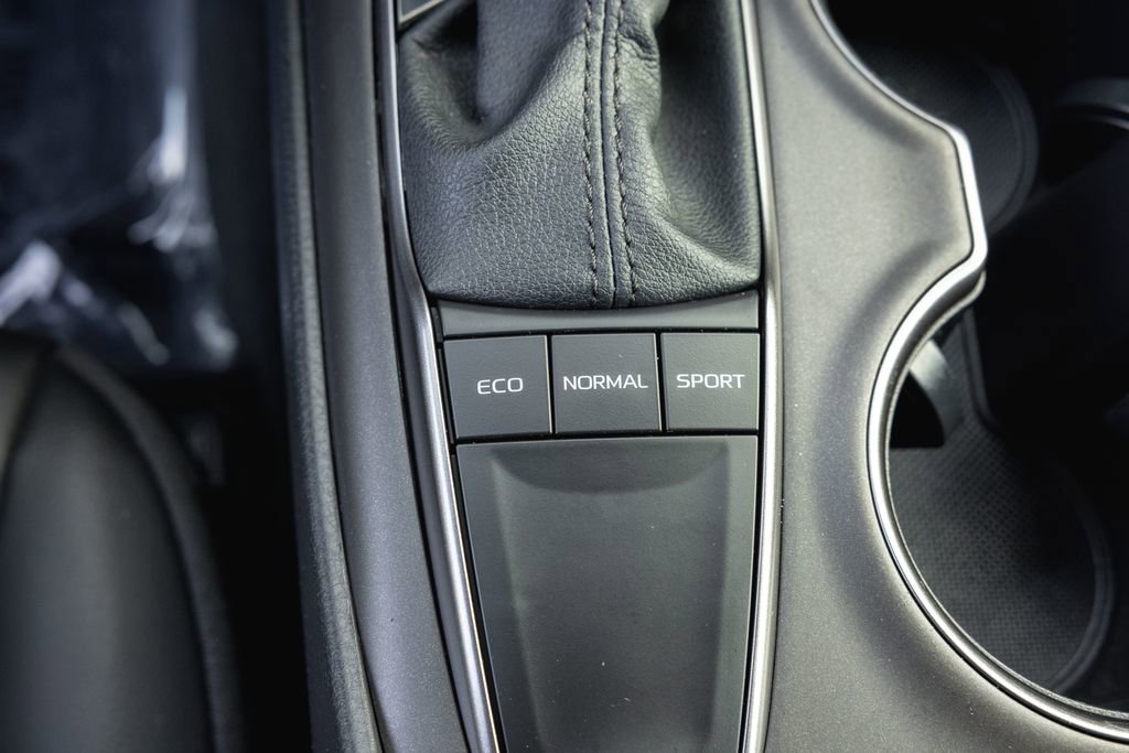 Certified 2023 Toyota Camry SE w/ Protection Package (Q2) (TMS) FWD image 18