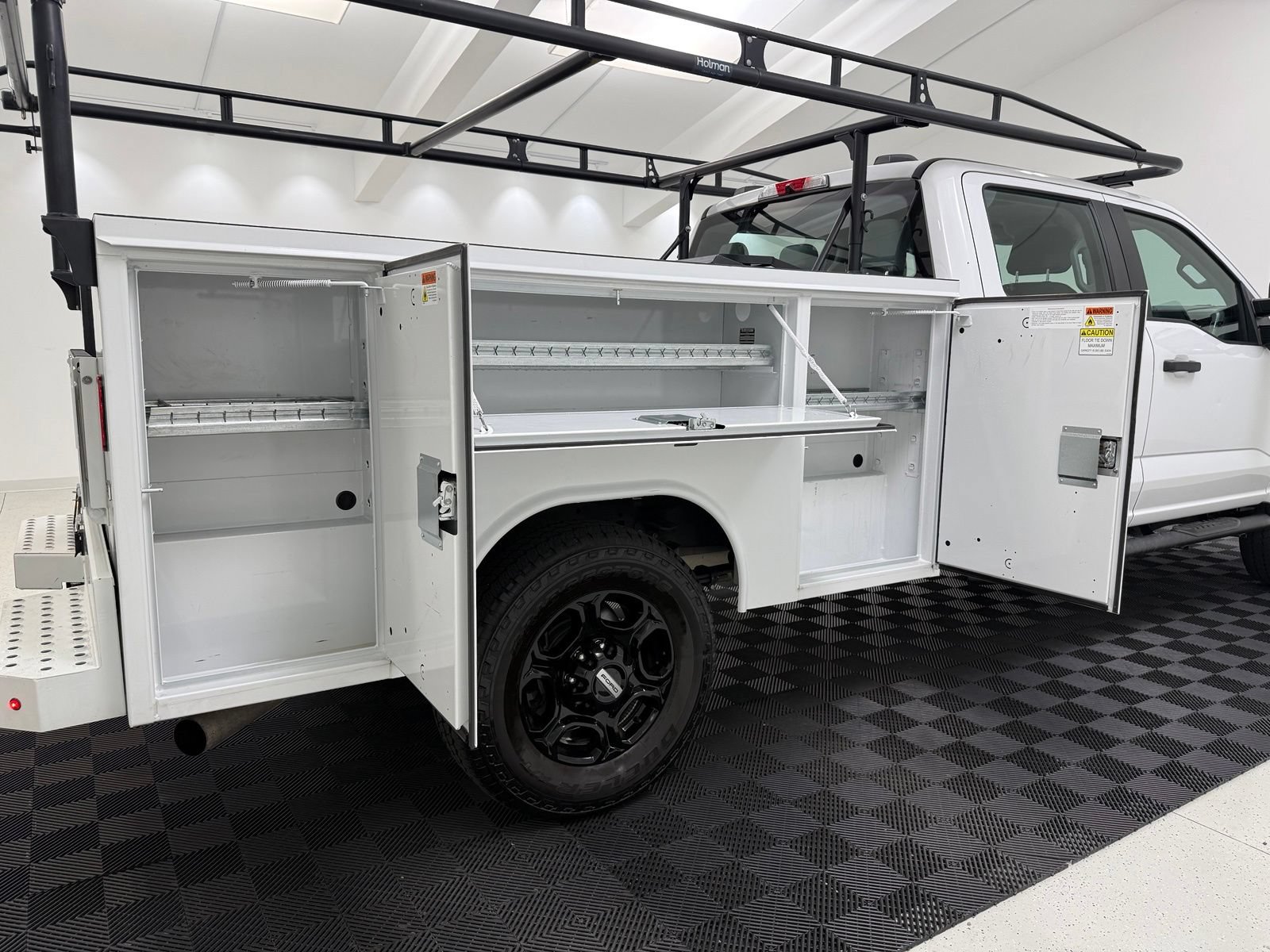 Used 2023 Ford F250 XL w/ STX Appearance Package AWD/4WD image 9
