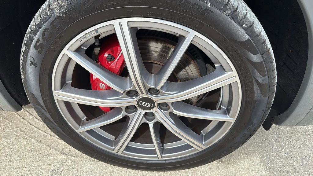 Used 2021 Audi SQ5 Premium Plus w/ Premium Plus Package image 12