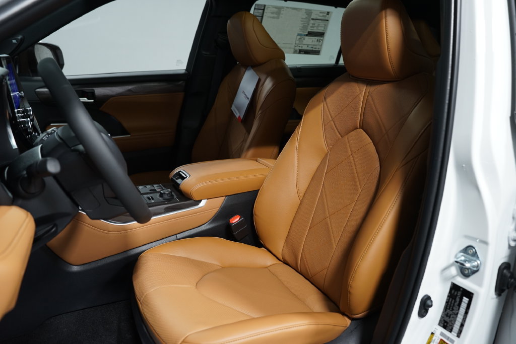 New 2026 Toyota Highlander Platinum AWD/4WD image 29