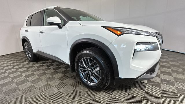Used 2022 Nissan Rogue S FWD video 2