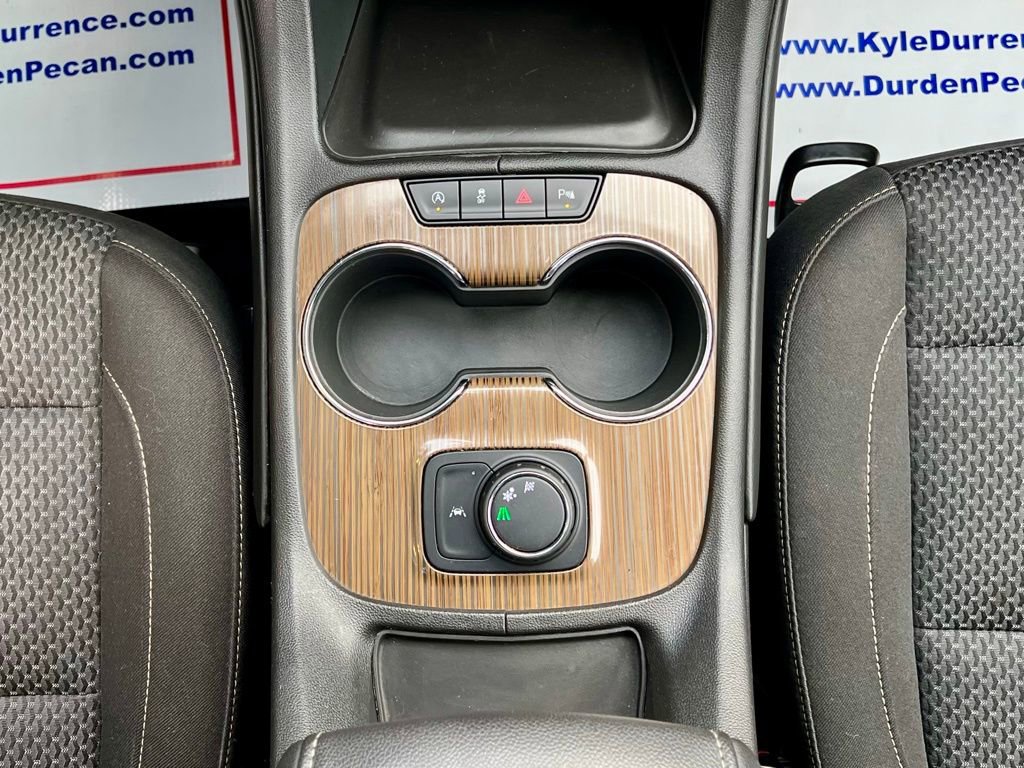 Used 2022 GMC Acadia SLE image 33