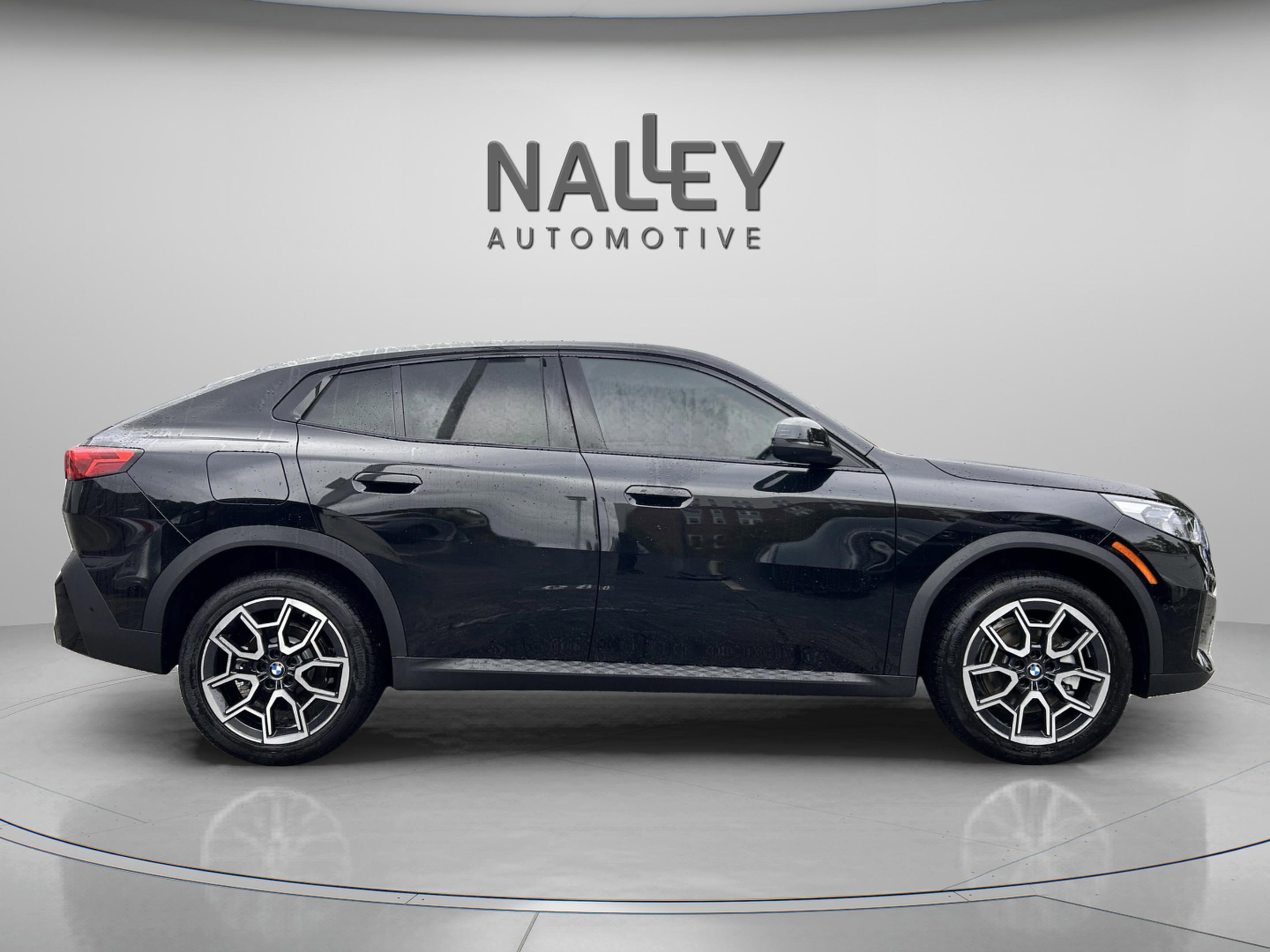 Used 2026 BMW X2 xDrive28i w/ Technology Package image 5