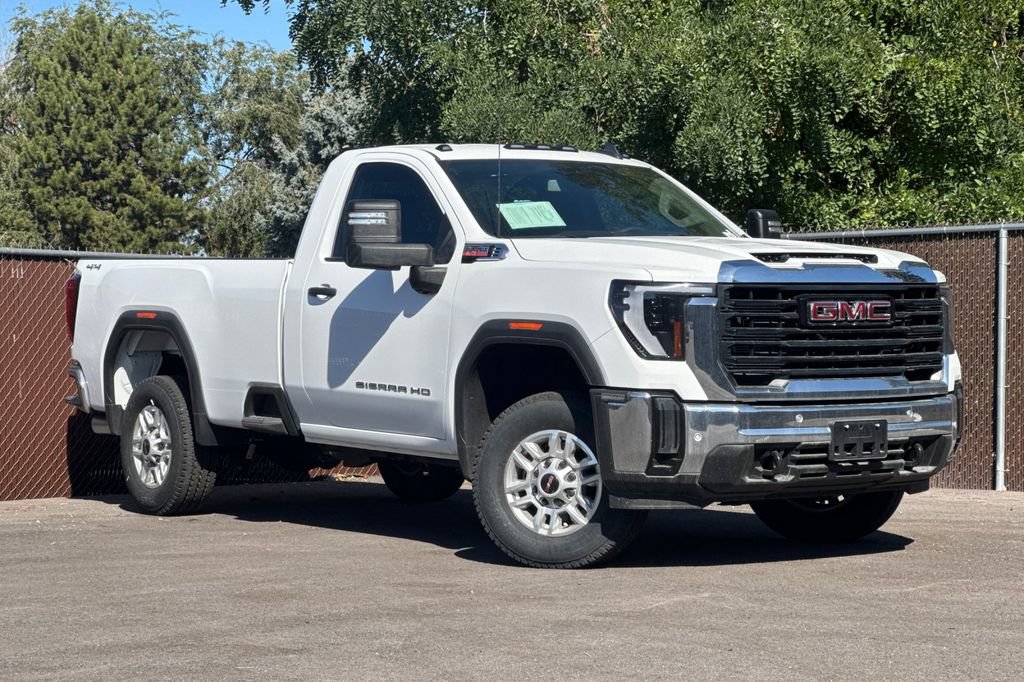 Used 2025 GMC Sierra 2500 Pro w/ 1SA Pro Safety Plus Package AWD/4WD image 2