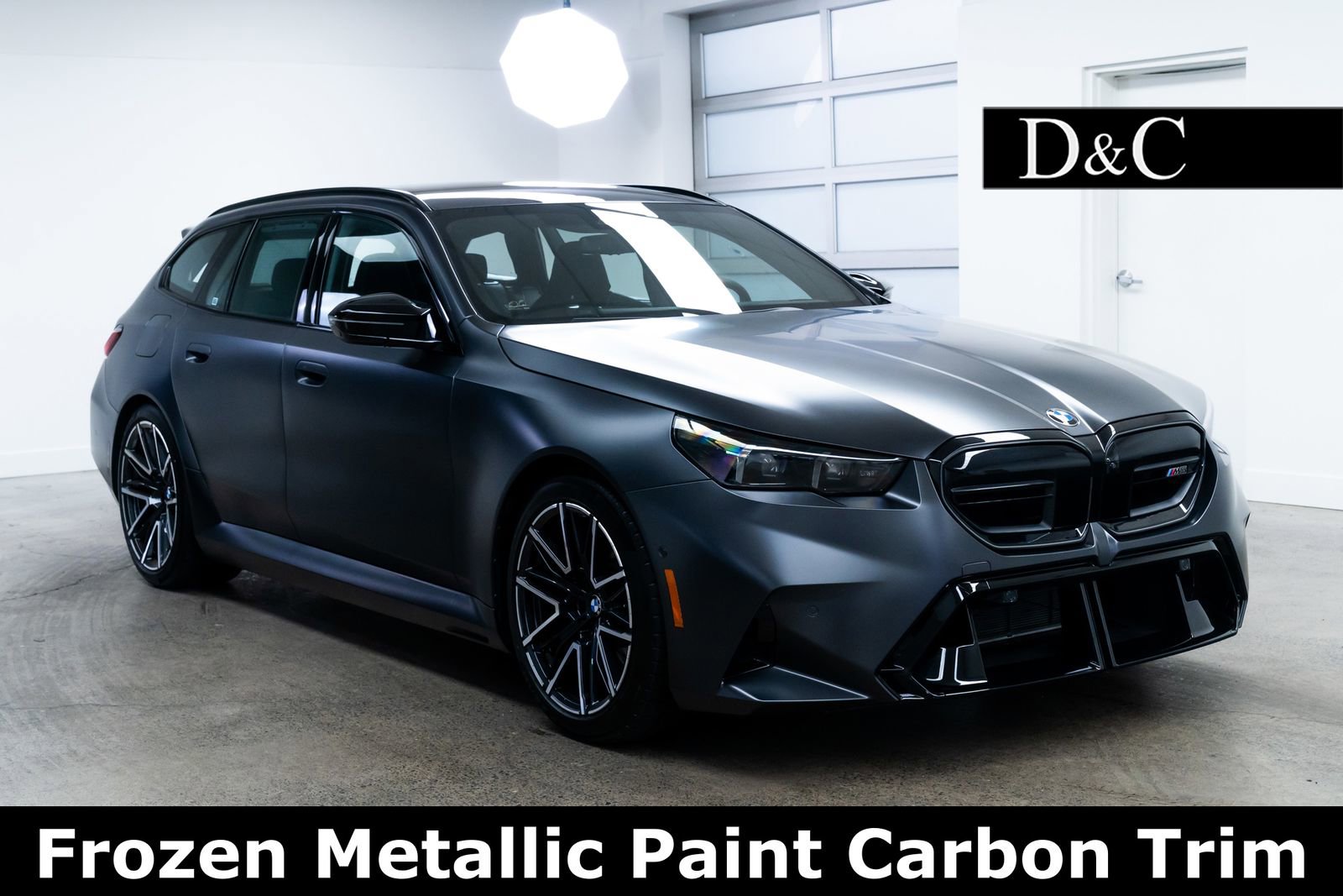 Used 2025 BMW M5 Touring image 1