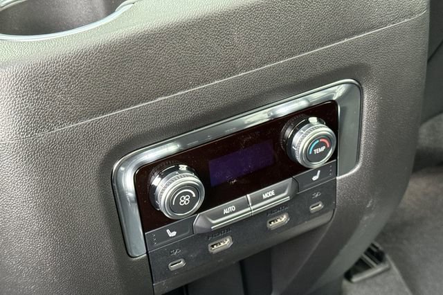 New 2026 GMC Yukon Elevation image 13