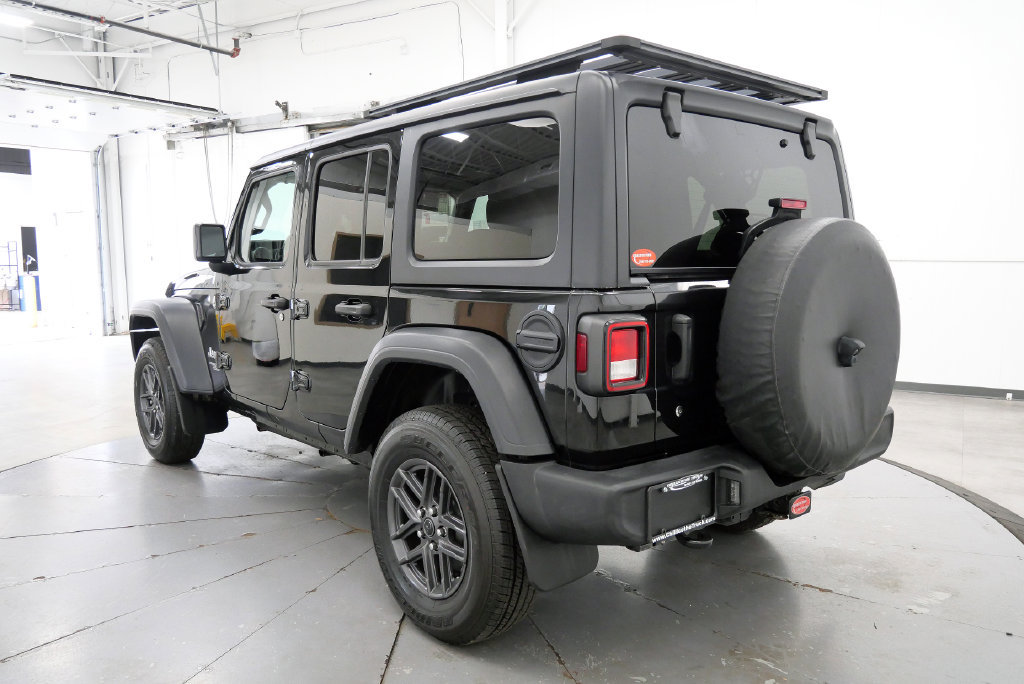 Used 2020 Jeep Wrangler Unlimited Sport w/ Technology Group AWD/4WD image 6