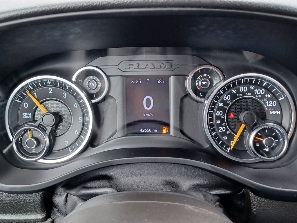 Used 2022 RAM 1500 Big Horn AWD/4WD image 16
