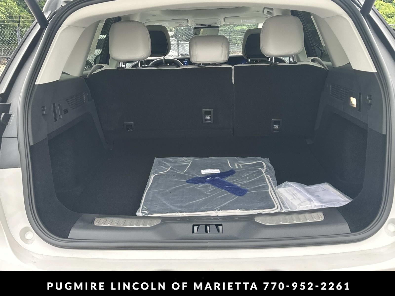 New 2026 Lincoln Nautilus Premier w/ Equipment Group 102A AWD/4WD image 18