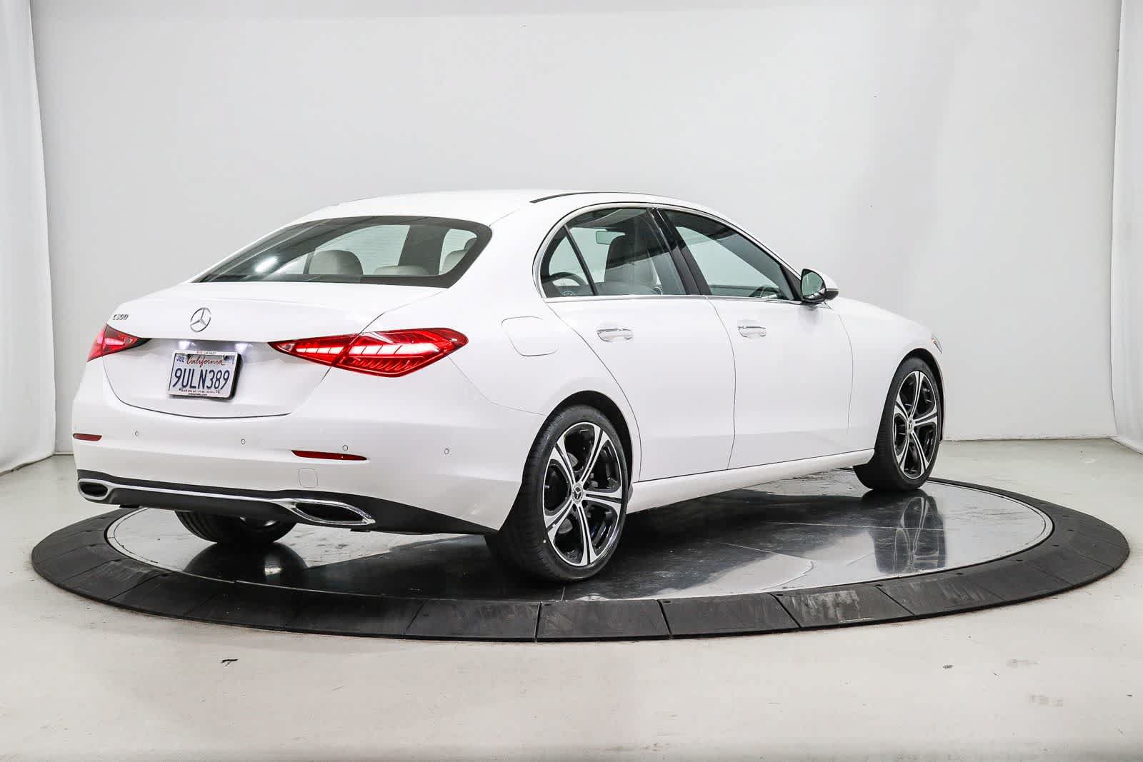 Used 2025 Mercedes-Benz C 300 Sedan image 4