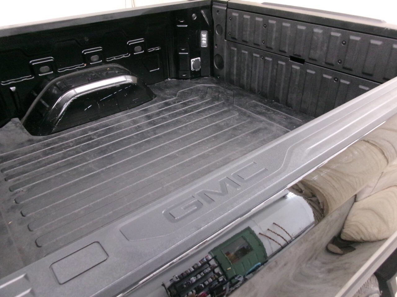 Used 2019 GMC Sierra 1500 SLT w/ SLT Premium Package image 6