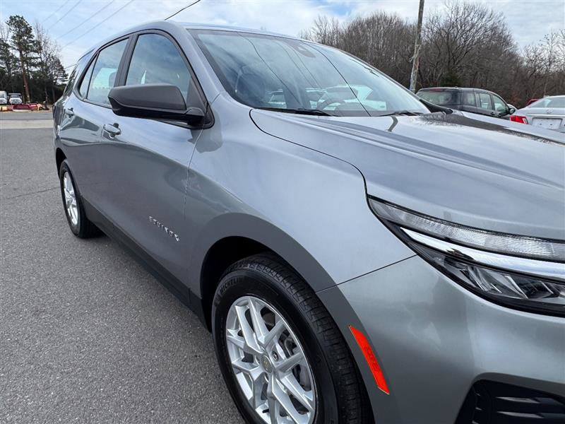 Used 2023 Chevrolet Equinox LS w/ LPO, Floor Liner Package image 20