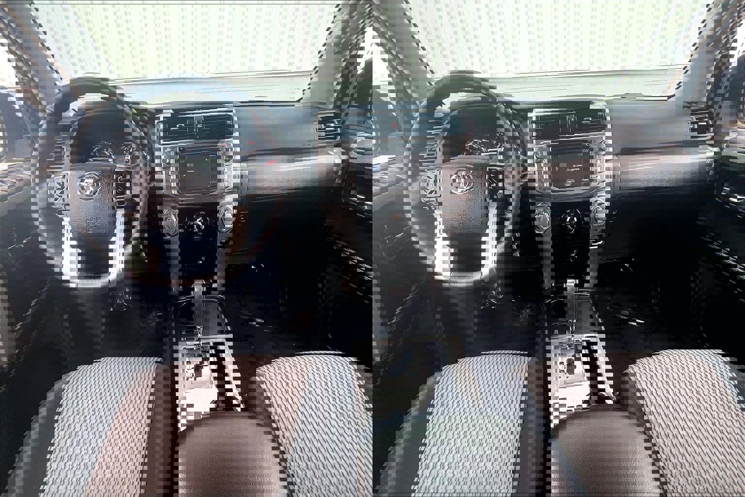 Used 2015 Toyota 4Runner SR5 image 19