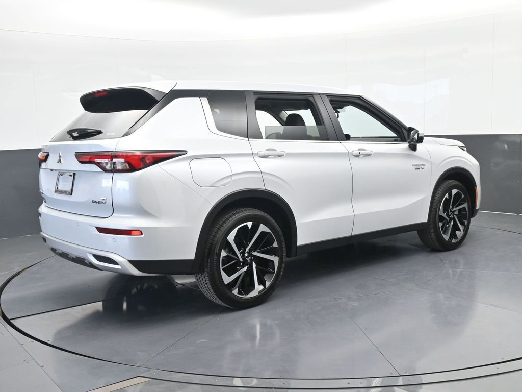 New 2025 Mitsubishi Outlander SE image 6