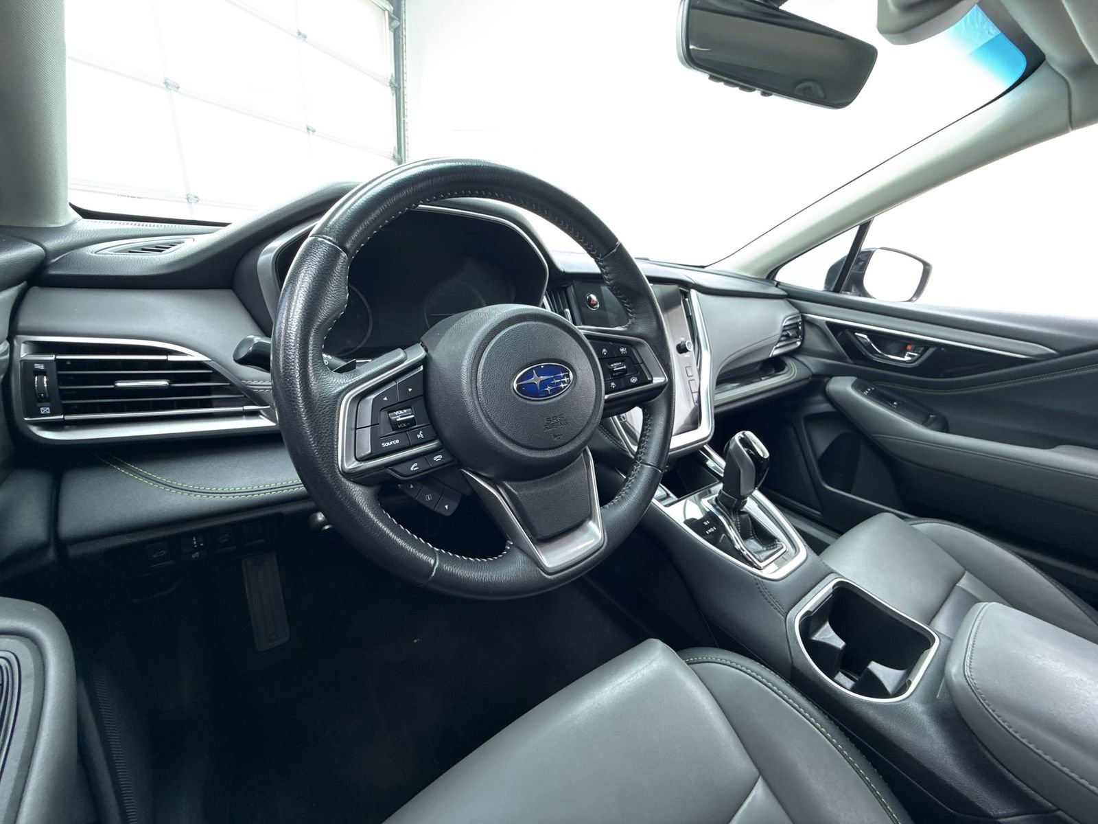 Used 2020 Subaru Outback Onyx Edition XT w/ Popular Package #2 image 12