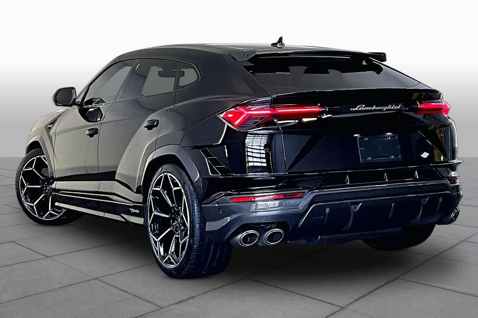 Used 2024 Lamborghini Urus Performante AWD/4WD image 11