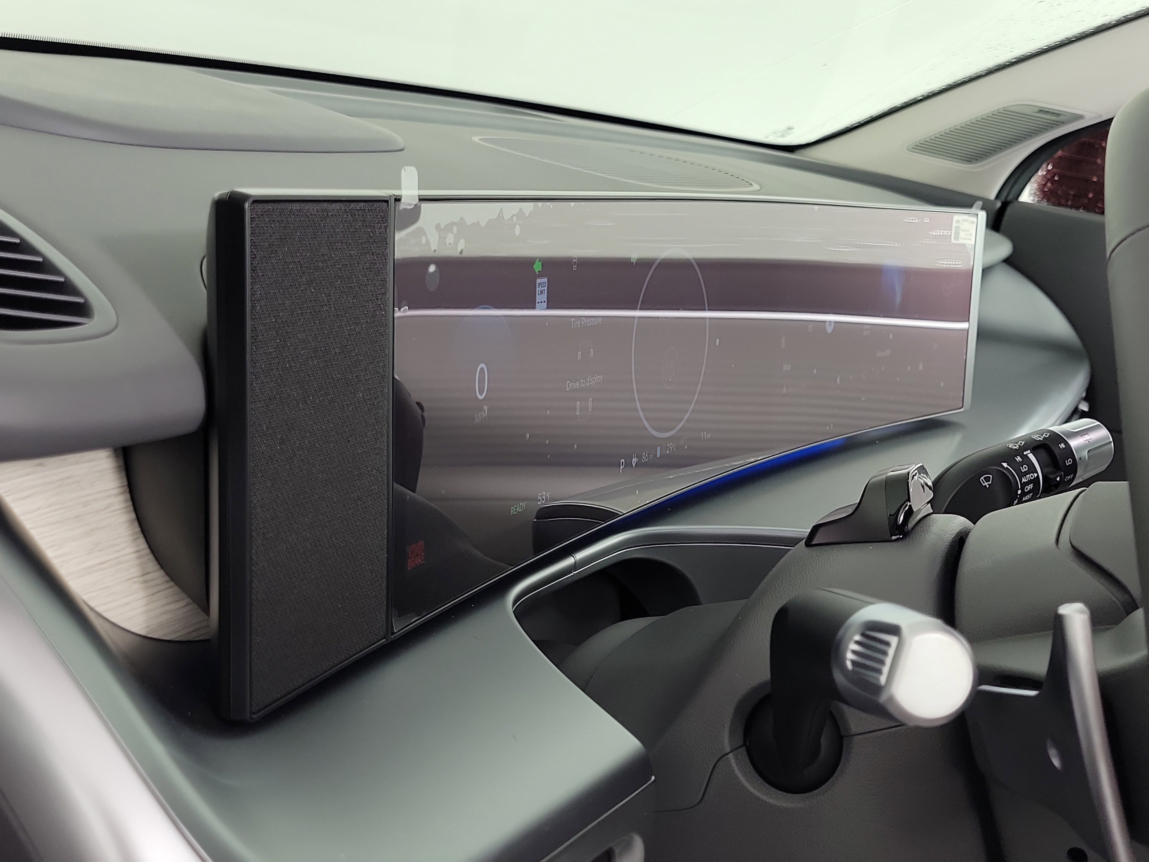 New 2026 Hyundai Ioniq 9 Limited image 13