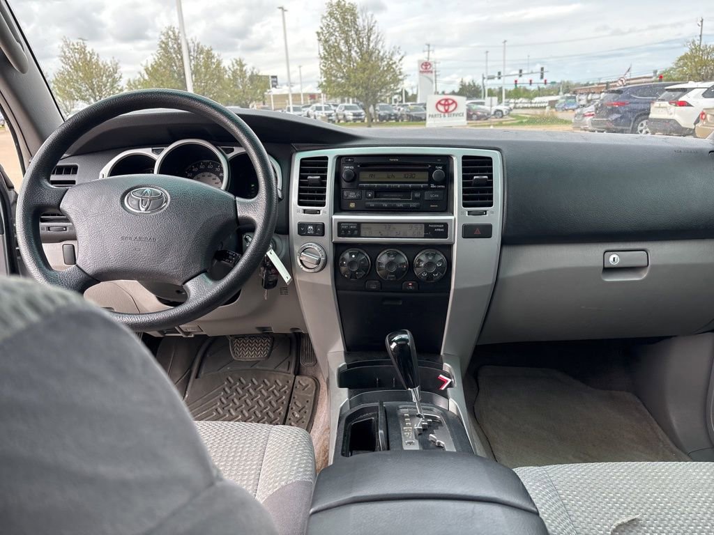 Used 2005 Toyota 4Runner Limited AWD/4WD image 22