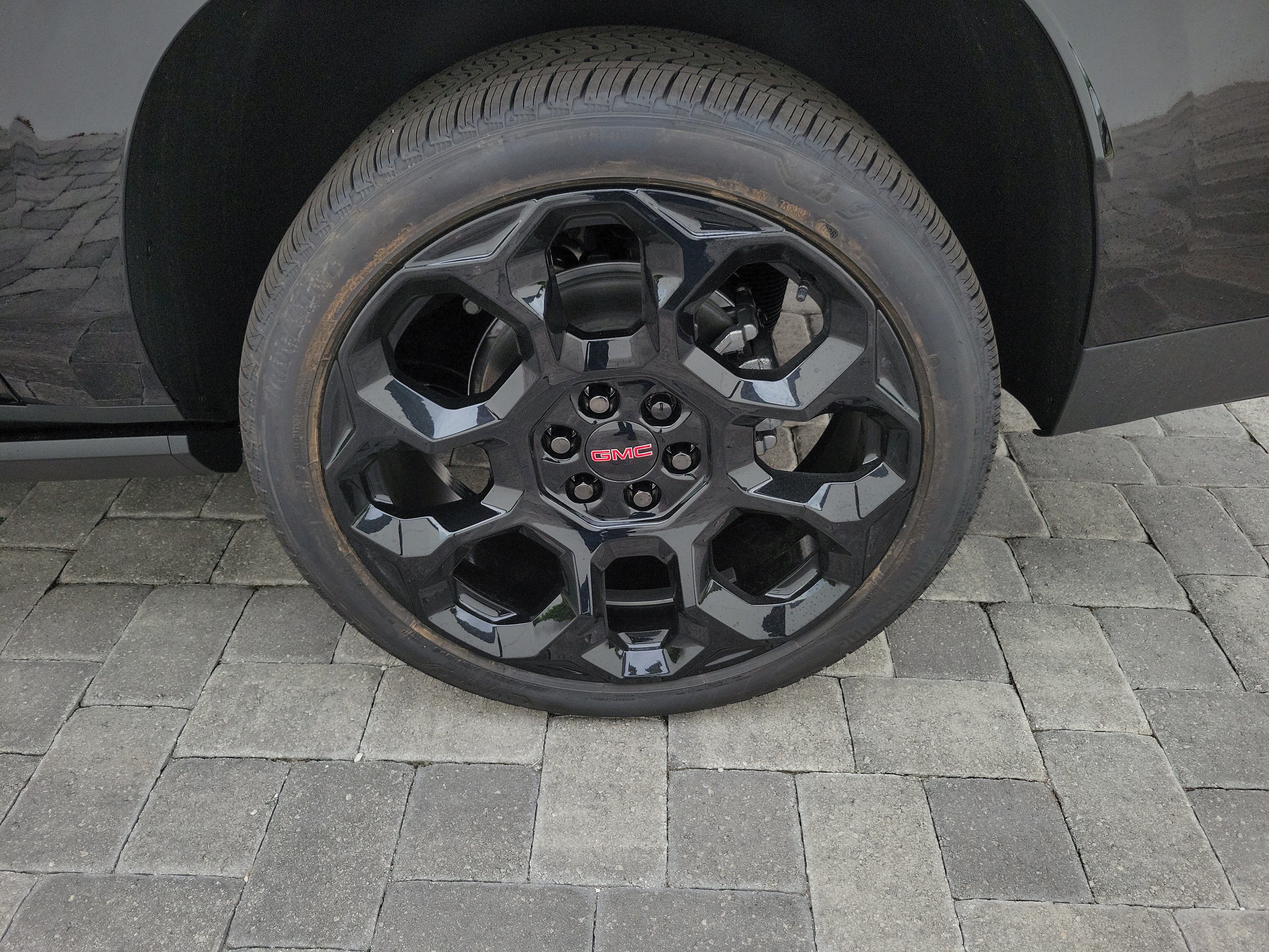New 2026 GMC Yukon XL Denali Ultimate AWD/4WD image 11