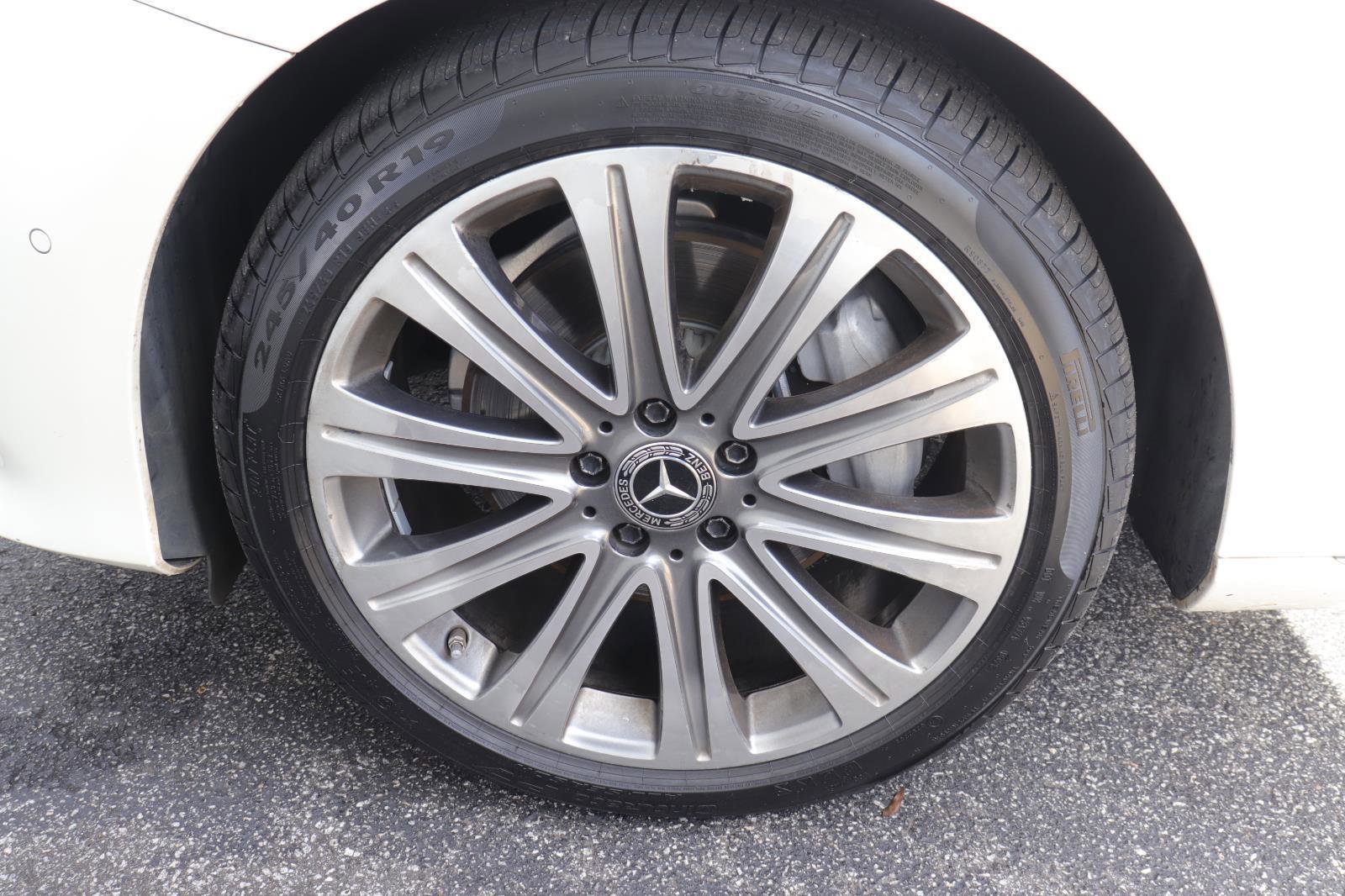 Used 2018 Mercedes-Benz E 300 image 32