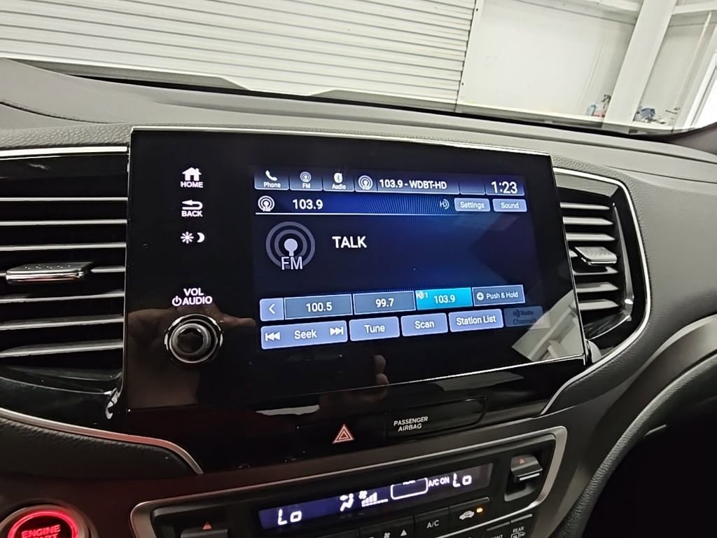 Used 2023 Honda Passport EX-L image 16