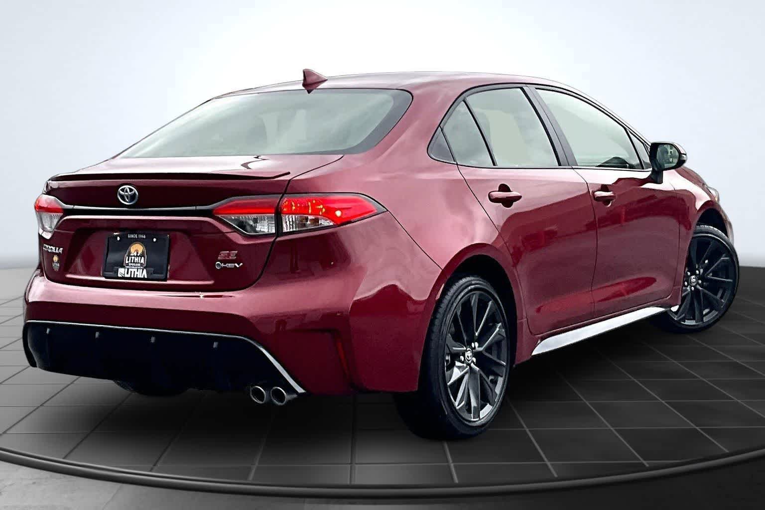 Used 2025 Toyota Corolla SE w/ Convenience Package FWD image 23