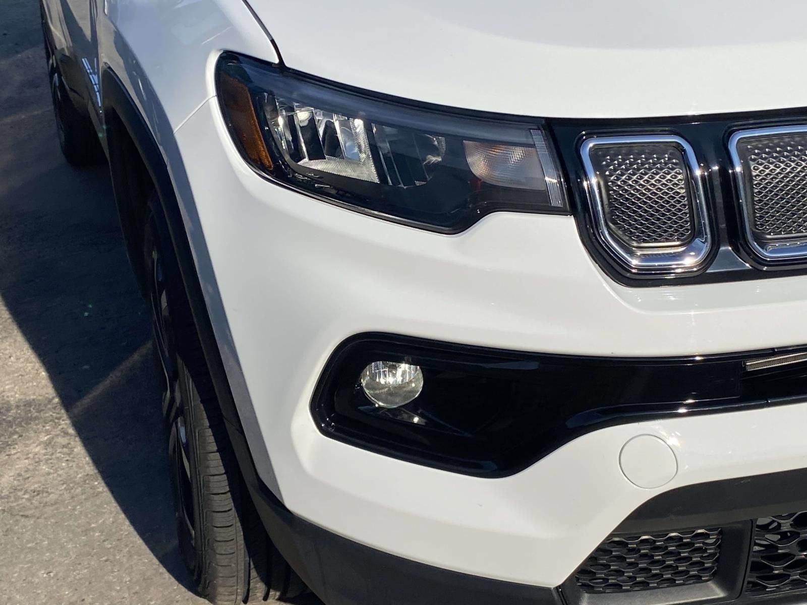 Used 2022 Jeep Compass Limited AWD/4WD image 5