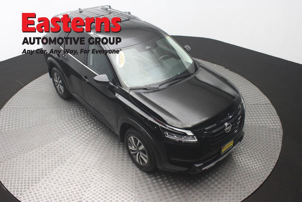 Used 2023 Nissan Pathfinder SL w/ Lighting Package (N92) AWD/4WD image 3