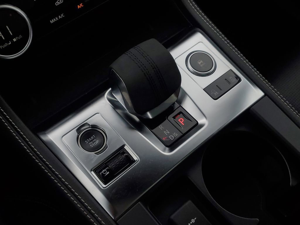 Used 2024 Jaguar F-PACE R-Dynamic S image 26