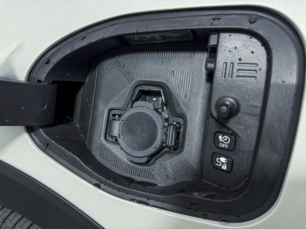 New 2026 Nissan Leaf SV+ w/ Illuminated Package image 36